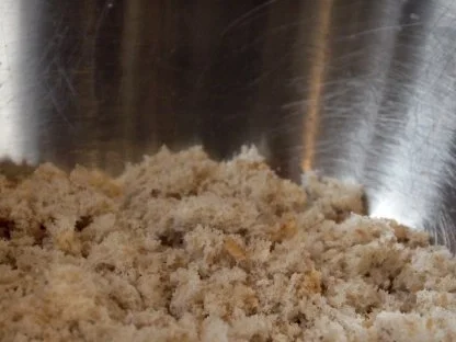 Mediterranes Hackfleisch im Tramezzini-Mantel - Rezept - Bild Nr. 2