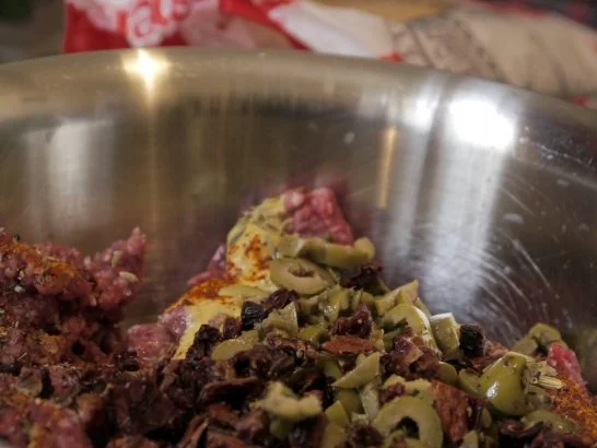 Mediterranes Hackfleisch im Tramezzini-Mantel - Rezept - Bild Nr. 6