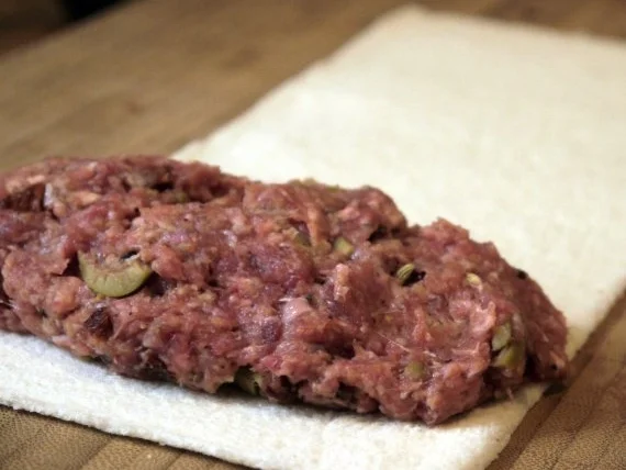 Mediterranes Hackfleisch im Tramezzini-Mantel - Rezept - Bild Nr. 9