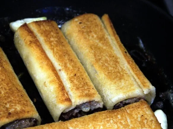 Mediterranes Hackfleisch im Tramezzini-Mantel - Rezept - Bild Nr. 13