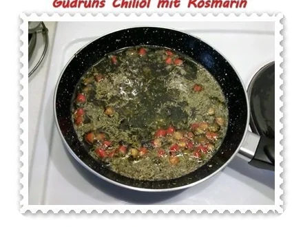 Rezept: Öl: Chiliöl mit Rosmarin Bild Nr. 6 Öl: Chiliöl mit Rosmarin - Rezept - Bild Nr. 6