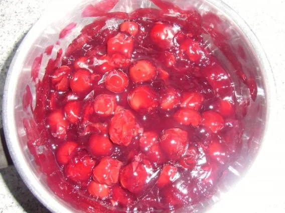 Rezept: ❤ Schwarzwälder Kirsch - Rolle ❤ Bild Nr. 24 ❤ Schwarzwälder Kirsch - Rolle ❤ - Rezept - Bild Nr. 24