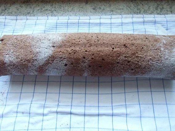 Rezept: ❤ Schwarzwälder Kirsch - Rolle ❤ Bild Nr. 27 ❤ Schwarzwälder Kirsch - Rolle ❤ - Rezept - Bild Nr. 27