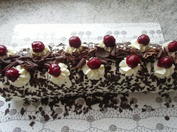Rezept: ❤ Schwarzwälder Kirsch - Rolle ❤ Bild Nr. 32 ❤ Schwarzwälder Kirsch - Rolle ❤ - Rezept - Bild Nr. 32