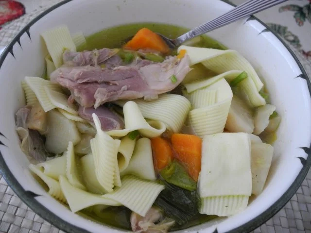 " Heute gab´s ein Suppenhuhn, das gestern tat noch huppen tun " - Rezept - Bild Nr. 8