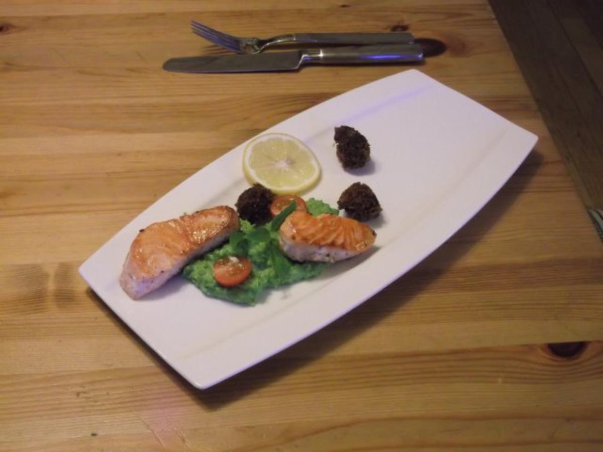 Lachs mit Zitronengras Erbsenpüree und Kichererbsenbällchen - von ...