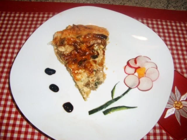 Rezept: Pilz-Quiche mit Brie-Käse Pilz-Quiche mit Brie-Käse - Rezept