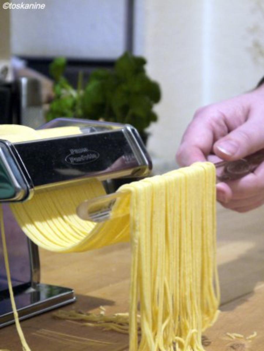 Spaghetti mit Möhren-Basilikum-Sauce - Rezept - Bild Nr. 12