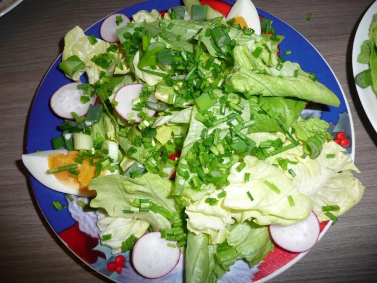 Salat der Saison, Kammrollbraten mit Zwiebelfüllung , Nudeln & Überraschungsdessert - Rezept - Bild Nr. 9