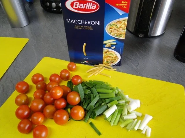 Bandnudeln mit Saisongemüse und vielen Kräutern und - Rezept - Bild Nr. 4