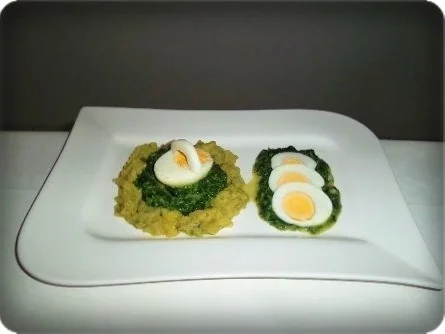 Eikörbchen auf Spinat und Kartoffelbett - Rezept - Bild Nr. 2