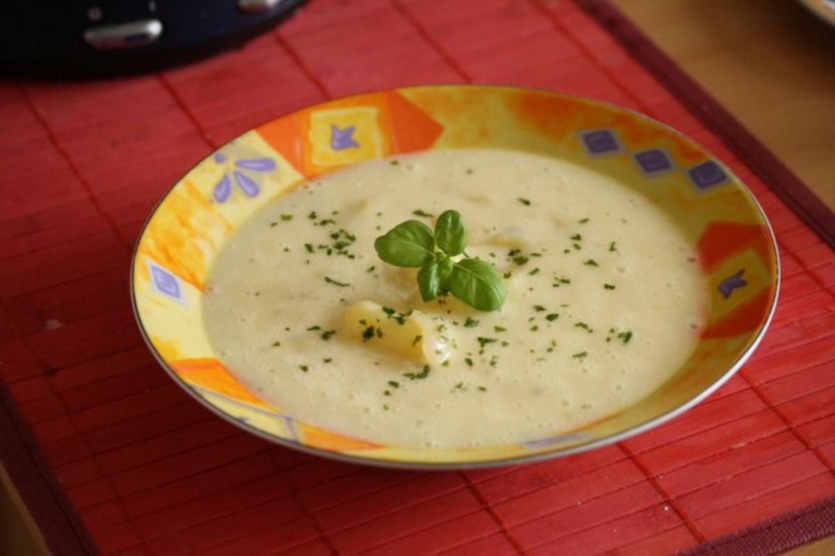 Kartoffel-Buttermilch-Suppe - Rezept Eingereicht von Erdbeere76