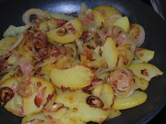 Rezept: Tartiflette mit Reblochon Bild Nr. 2 Tartiflette mit Reblochon - Rezept - Bild Nr. 2