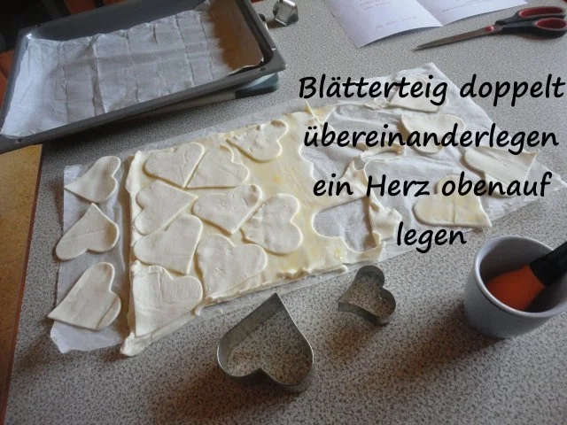 Rezept: Blätterteig Herzen mit Erdbeeren Bild Nr. 4 Blätterteig Herzen mit Erdbeeren - Rezept - Bild Nr. 4