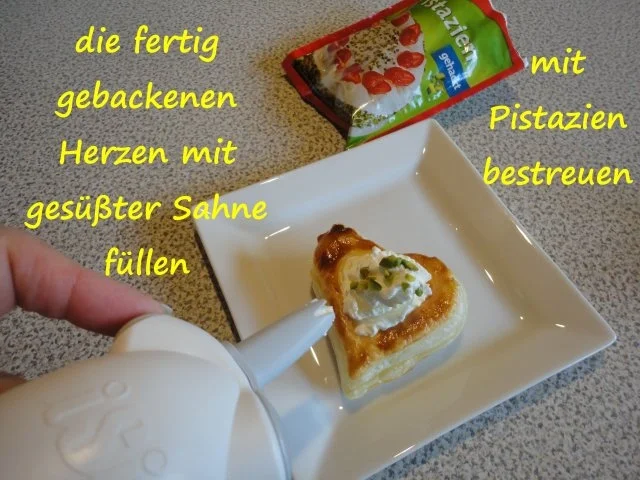 Rezept: Blätterteig Herzen mit Erdbeeren Bild Nr. 11 Blätterteig Herzen mit Erdbeeren - Rezept - Bild Nr. 11