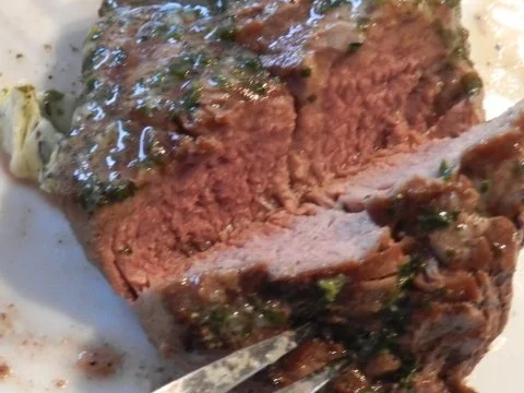 Rinderfilet mit Kroketten und Gemüse auf Pfefferrahmsoße - Rezept - Bild Nr. 4