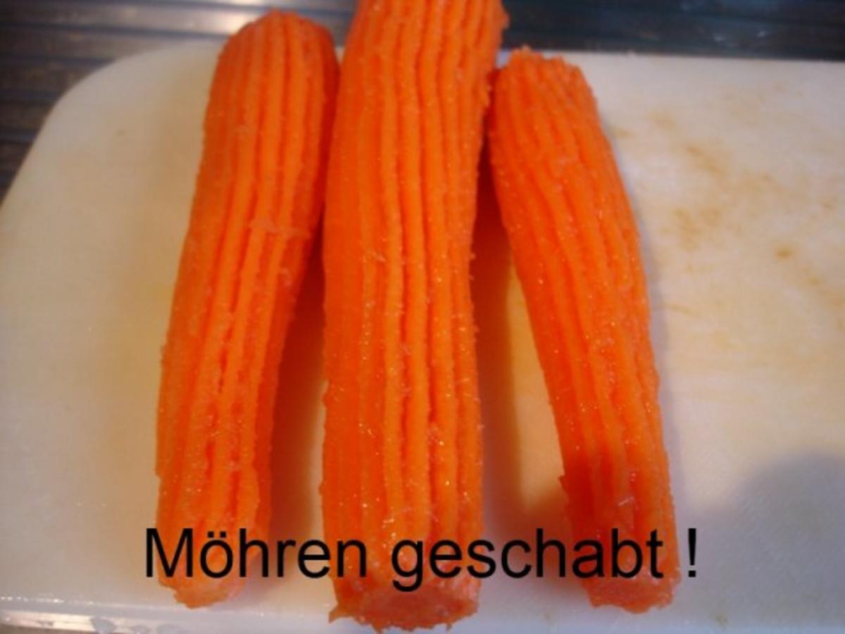 Fränkische Bratwurst mit Sellerie-Kartoffelstampf und Zuckerschoten-Möhrenblütengemüse - Rezept - Bild Nr. 4