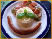 Fränkische Bratwurst mit Sellerie-Kartoffelstampf und Zuckerschoten-Möhrenblütengemüse - Rezept