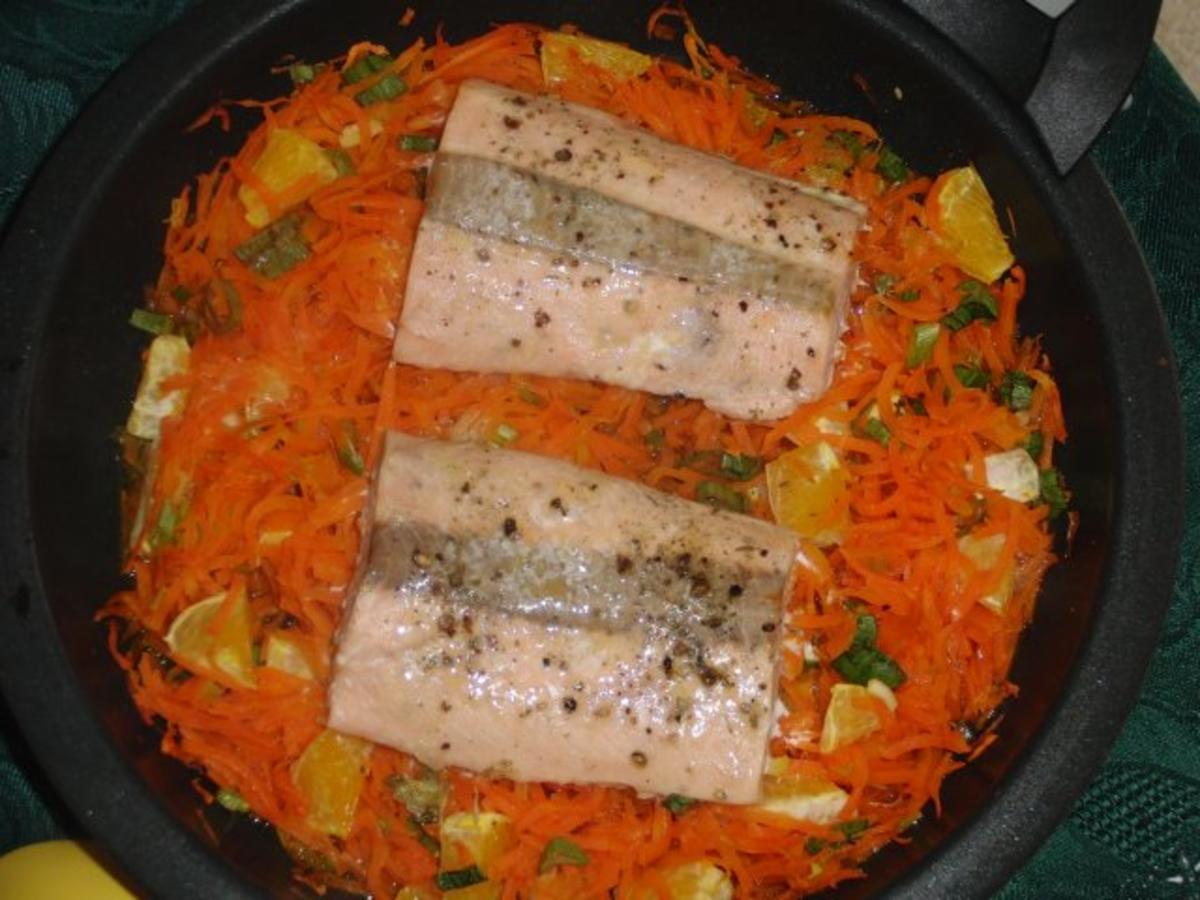 Fisch : Lachs auf Karotten - Orangen - Beet - Rezept - Bild Nr. 5