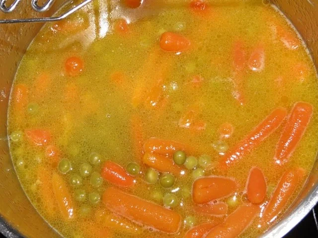 Rezept: Sisserl' s - *Erbsen - Möhren - Gemüse* Bild Nr. 3 Sisserl' s - *Erbsen - Möhren - Gemüse* - Rezept - Bild Nr. 3