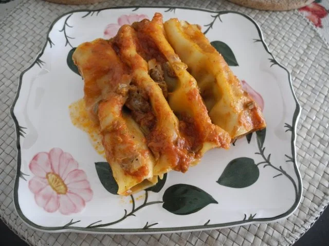 Hackfleisch :  Canneloni mit Hackfleisch gefüllt an Tomatensoße - Rezept - Bild Nr. 18