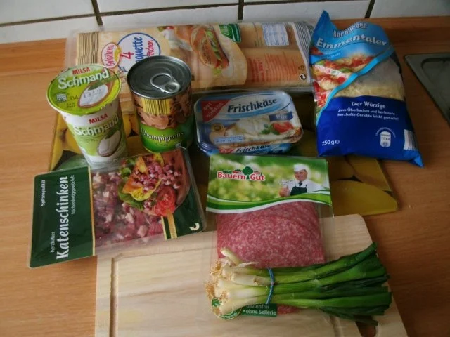 Salami-Schinken Baguett-köstlich belegt und überbacken - Rezept - Bild Nr. 3