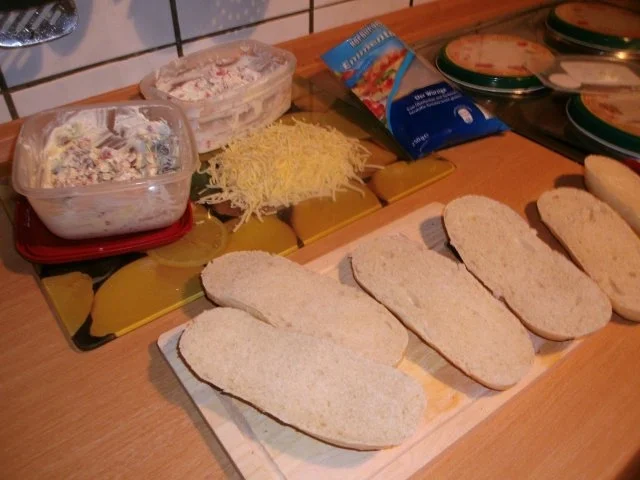 Salami-Schinken Baguett-köstlich belegt und überbacken - Rezept - Bild Nr. 9