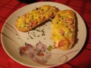 Salami-Schinken Baguett-köstlich belegt und überbacken - Rezept