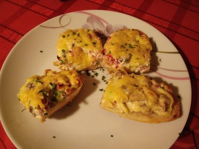 Salami-Schinken Baguett-köstlich belegt und überbacken - Rezept - Bild Nr. 12