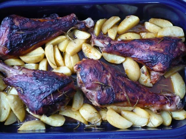 Putenunterkeule auf Kartoffeln - Rezept - Bild Nr. 5