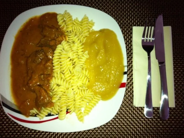 Rezept: Pferdegulasch Brauhausart Pferdegulasch Brauhausart - Rezept