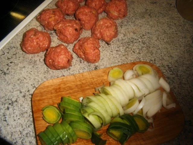 Hackbällchen in Lauch-Käse-Soße - Rezept - Bild Nr. 3