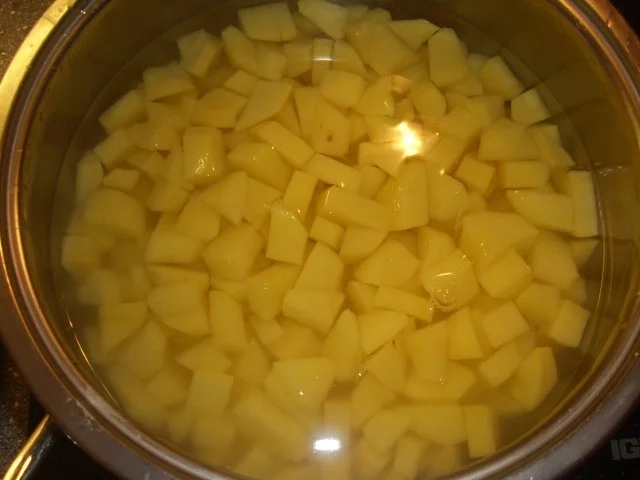 Spinat mit Bouillon-Kartoffelwürfel und Ei - Rezept - Bild Nr. 3