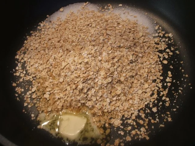 Backen: Marzipan - Hefekuchen mit fruchtiger Füllung - Zwei Jahre KOCHBAR - Rezept - Bild Nr. 3