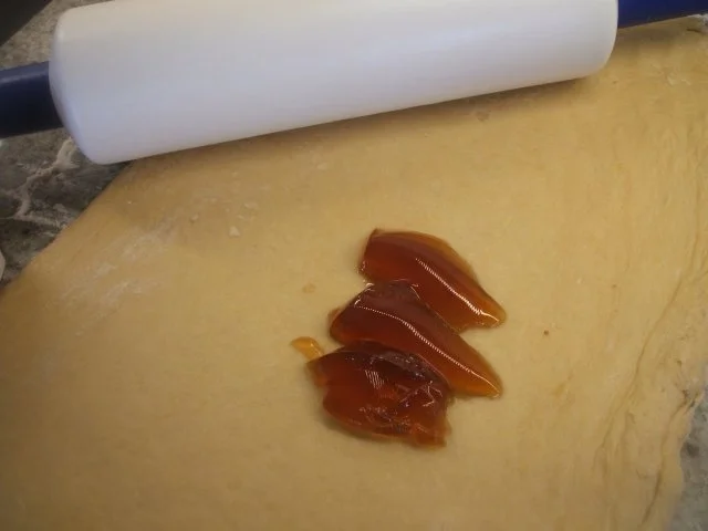 Backen: Marzipan - Hefekuchen mit fruchtiger Füllung - Zwei Jahre KOCHBAR - Rezept - Bild Nr. 8