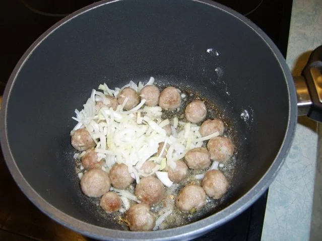 Erbshackbällchen mit Letscho und Bohnen - Rezept - Bild Nr. 12