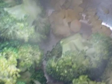 Brokkolisuppe mit Chilli Topping - Rezept - Bild Nr. 6