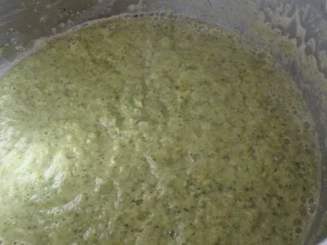 Brokkolisuppe mit Chilli Topping - Rezept - Bild Nr. 10