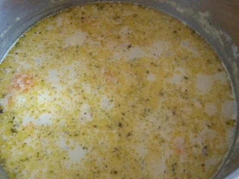 Rezept: Karoffelsuppe mit gerösteten Knobi und Speck-Topping" Bild Nr. 17 Karoffelsuppe mit gerösteten Knobi und Speck-Topping" - Rezept - Bild Nr. 17