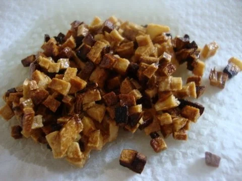 Rezept: Karoffelsuppe mit gerösteten Knobi und Speck-Topping" Bild Nr. 11 Karoffelsuppe mit gerösteten Knobi und Speck-Topping" - Rezept - Bild Nr. 11