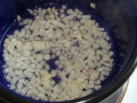 Rezept: Karoffelsuppe mit gerösteten Knobi und Speck-Topping" Bild Nr. 12 Karoffelsuppe mit gerösteten Knobi und Speck-Topping" - Rezept - Bild Nr. 12