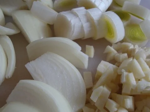 "heiße" Gulaschsuppe mit "Csipetke" - Rezept - Bild Nr. 6