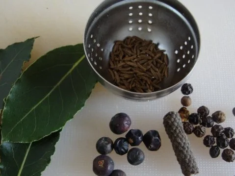 "heiße" Gulaschsuppe mit "Csipetke" - Rezept - Bild Nr. 9