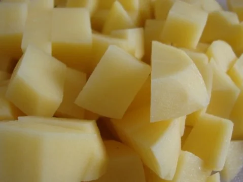 "heiße" Gulaschsuppe mit "Csipetke" - Rezept - Bild Nr. 11