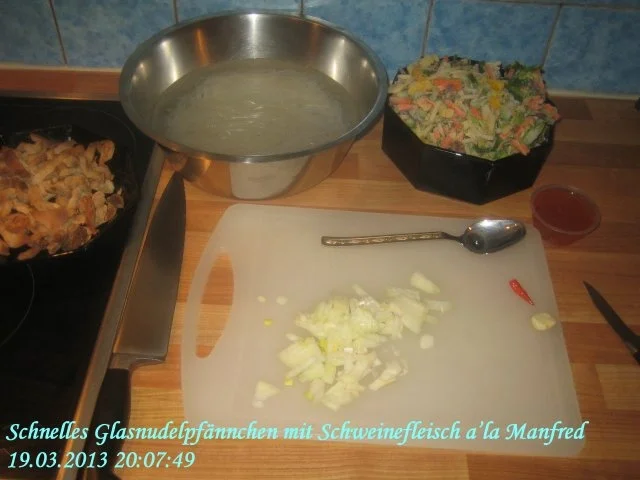 Asiatisch – Schnelles Glasnudelpfännchen mit Schweinefleisch a’la Manfred - Rezept - Bild Nr. 6
