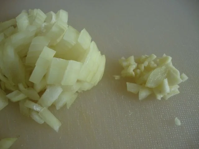 Sauer-Rahmsuppe mit Meerrettich und Rote Beete & Lauchstroh Topping - Rezept - Bild Nr. 4