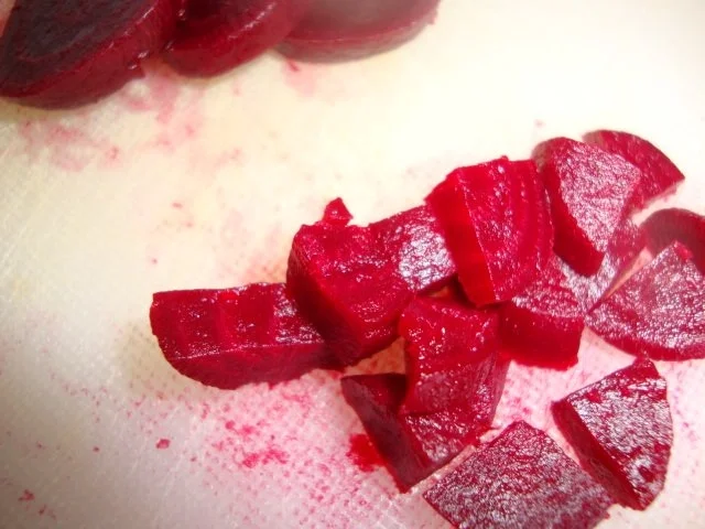 Sauer-Rahmsuppe mit Meerrettich und Rote Beete & Lauchstroh Topping - Rezept - Bild Nr. 13