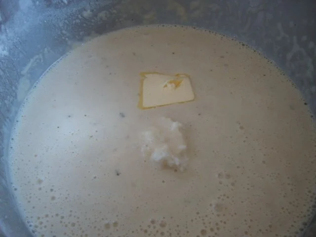 Sauer-Rahmsuppe mit Meerrettich und Rote Beete & Lauchstroh Topping - Rezept - Bild Nr. 15