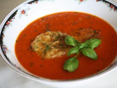 Rezept: Tomatensuppe mit gebratenen Mozzarella Tomatensuppe mit gebratenen Mozzarella - Rezept