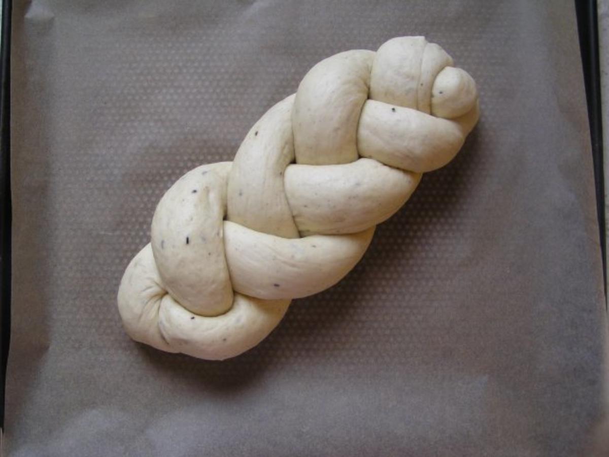 Süßer Hefezopf mit Vanille - einfach - 289 kcal/100g Süßer Hefezopf mit Vanille - einfach - 289 kcal/100g